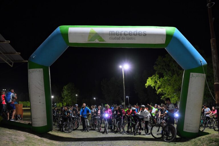 Bicicleteada nocturna en el Paseo del Vino