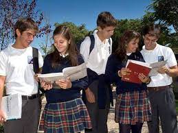 El Gobierno y colegios privados acordaron topes en las cuotas
