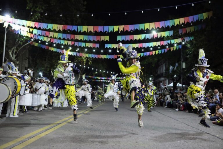 La Murga de la Ribera y un nuevo paso por el carnaval de avenida 29