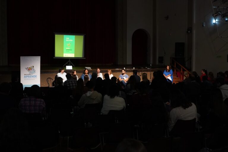 Se presentó la primera guía educativa de la ciudad