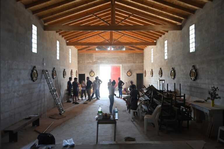 La Capilla del Barrio San  Martín ya tiene su instalación eléctrica