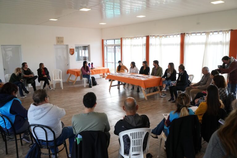 En barrio, con instituciones y referentes sociales se inició el programa ProyectAR