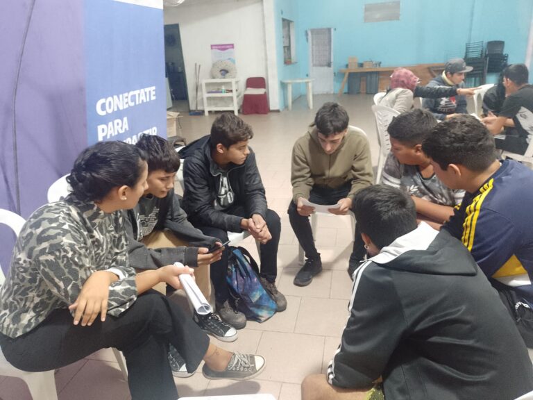 Exitoso taller sobre derechos y métodos anticonceptivos con jóvenes de Gowland