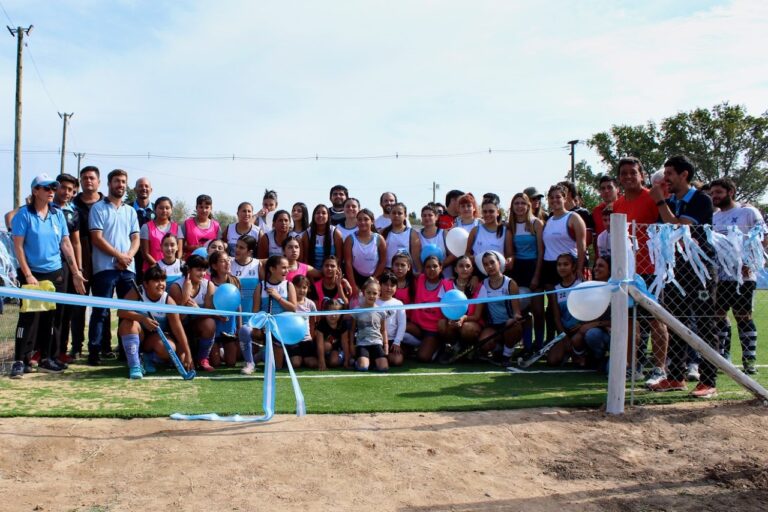 Defensores inauguró e hizo realidad el sueño de la cancha sintética