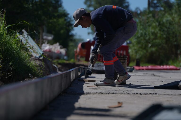 Pavimento en barrio Esperanza