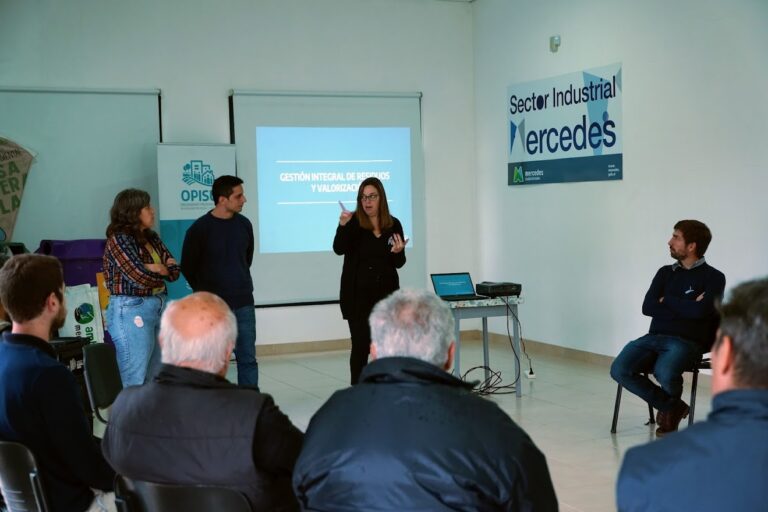 Ambiente y Producción suman empresas al compromiso del cuidado de la ciudad
