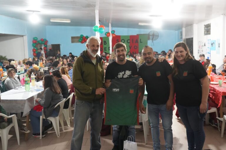 Club Gowland colmó una cena solidaria con más de 250 personas