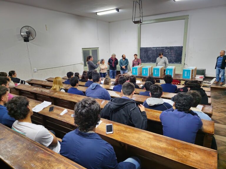Más computadoras para estudiantes mercedinos