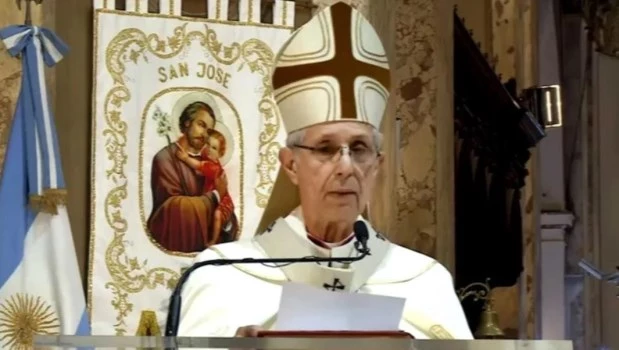 En el Tedeum, el cardenal Poli llamó al «diálogo» entre los candidatos presidenciales y pidió por «la unidad»