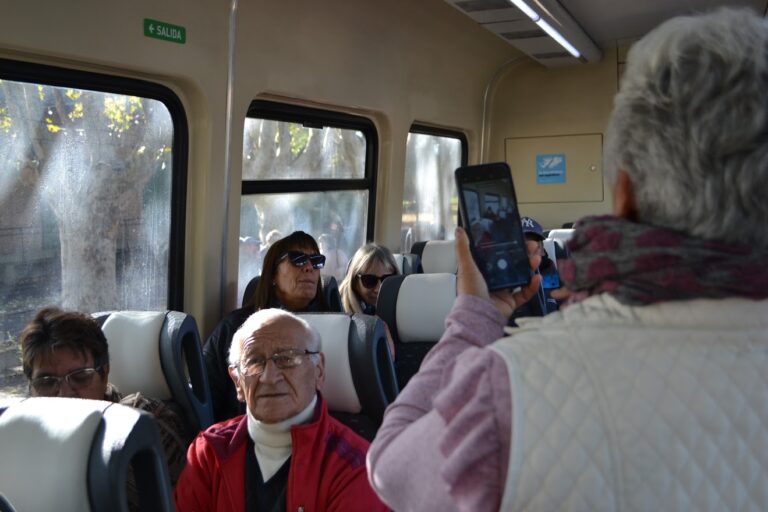 Sorteo y primer viaje en el tren turístico