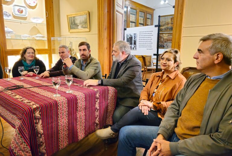 Convenio entre Municipio, Universidad de San Antonio de Areco, Luján y PAMI por los Adultos Mayores