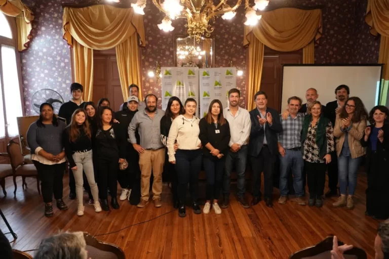 Ustarroz y Sileoni anunciaron inicio de obra y licitación de dos edificios educativos: SNº13 y ISFDyT Nº7