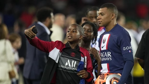Mbappé le comunicó a PSG su intención de no renovar contrato