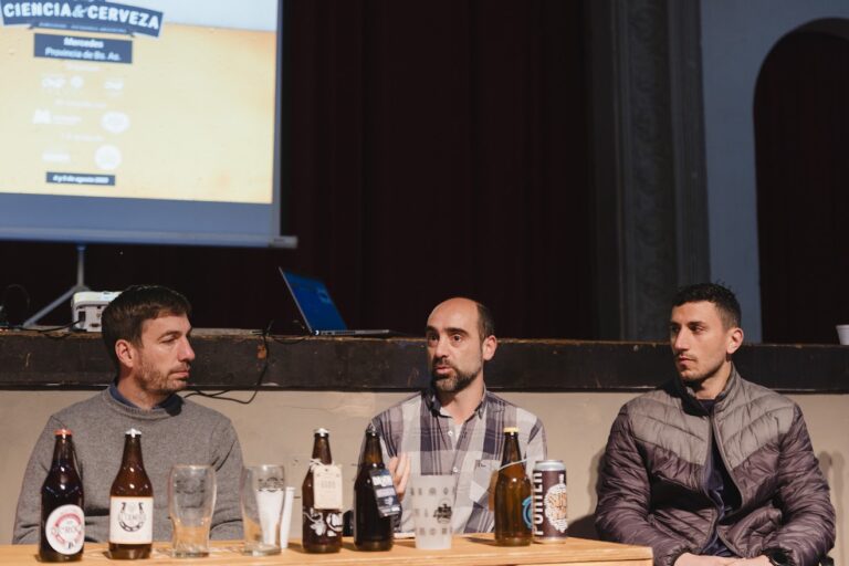 Municipio impulsó capacitación a productores cerveceros mercedinos