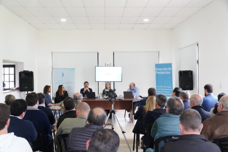 Municipio y Banco Nación presentaron líneas de crédito y apoyo a industrial, comercio y pymes.