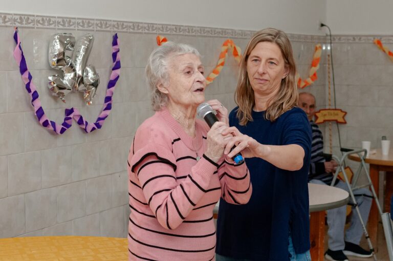 Festejos en el nuevo aniversario del Hogar Villa Abrille