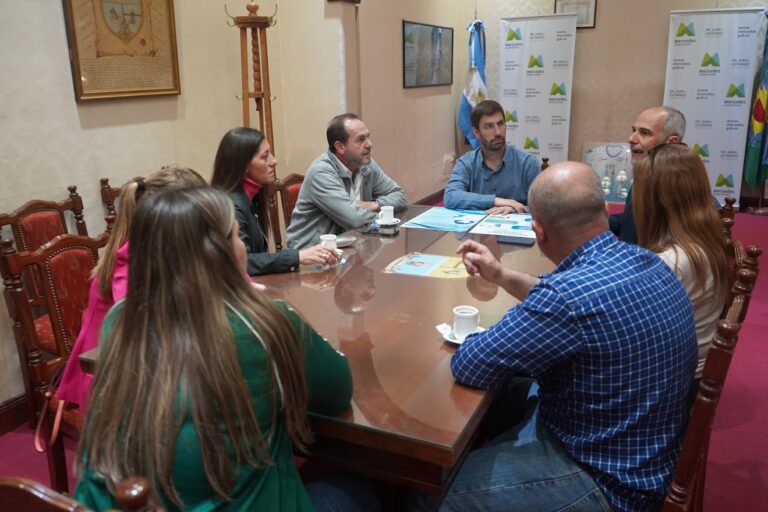 Reunión con representantes del Colegio de Farmacéuticos de Mercedes