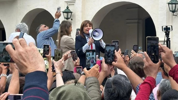 Bullrich habla de una campaña sucia