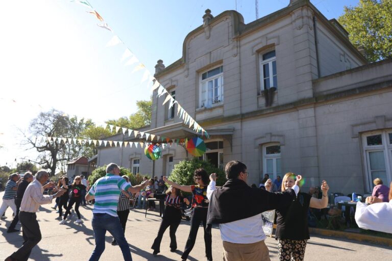 Festejo y solidaridad en el 10º aniversario de La Trocha