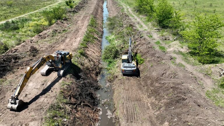Más obras ambientales y de cuidado del Río Luján y sus canales