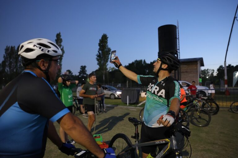 Más de 150 participantes en la “Bicicleteada Nocturna”