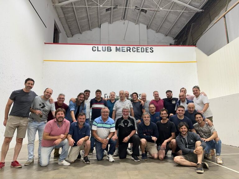Exitoso torneo interno de pelota paleta en el Club Mercedes