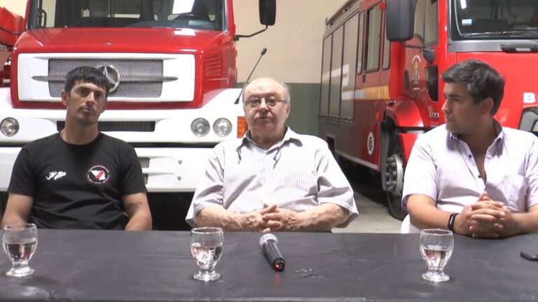 Pedro Di Cecco dejo la  presidencia en bomberos