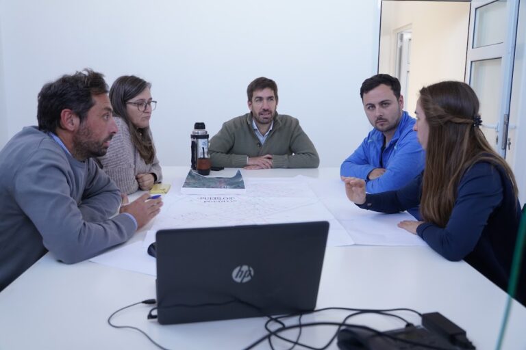 Ustarroz anunció que se iniciará la obra provincial de la red de agua en Agote