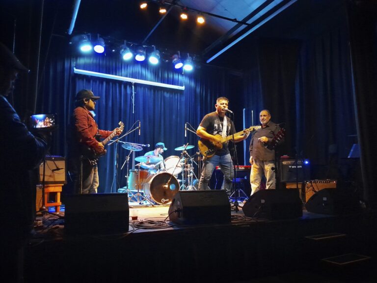 El Blues copó La Trocha en una gran noche musical