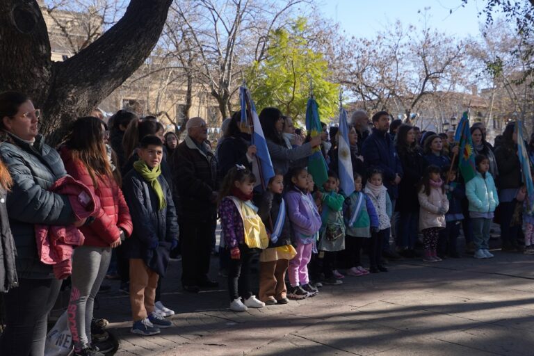 Se conmemoró el 9 de Julio en Plaza San Martín