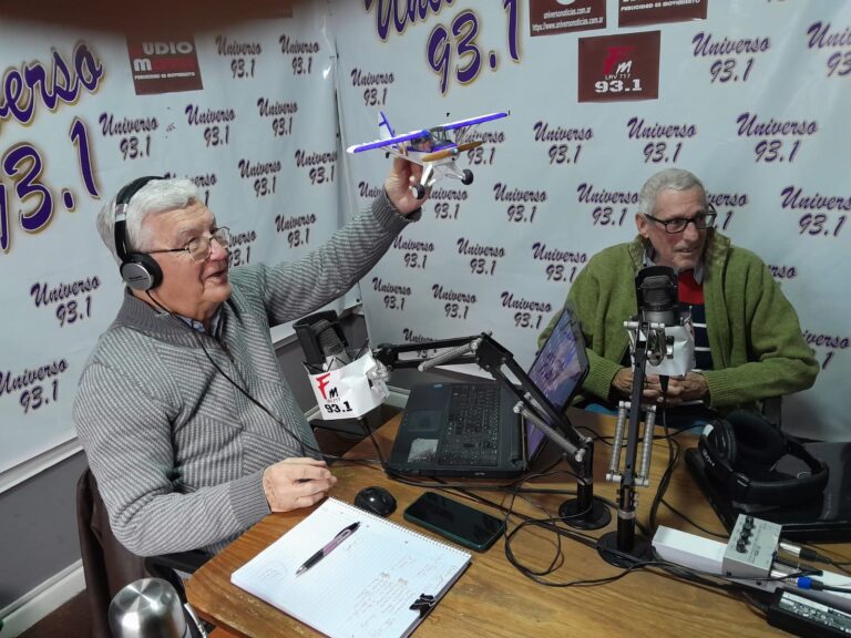 Emotivo: Miguel Caprio sorprendio a Oscar Pozzi en su programa Encuentro