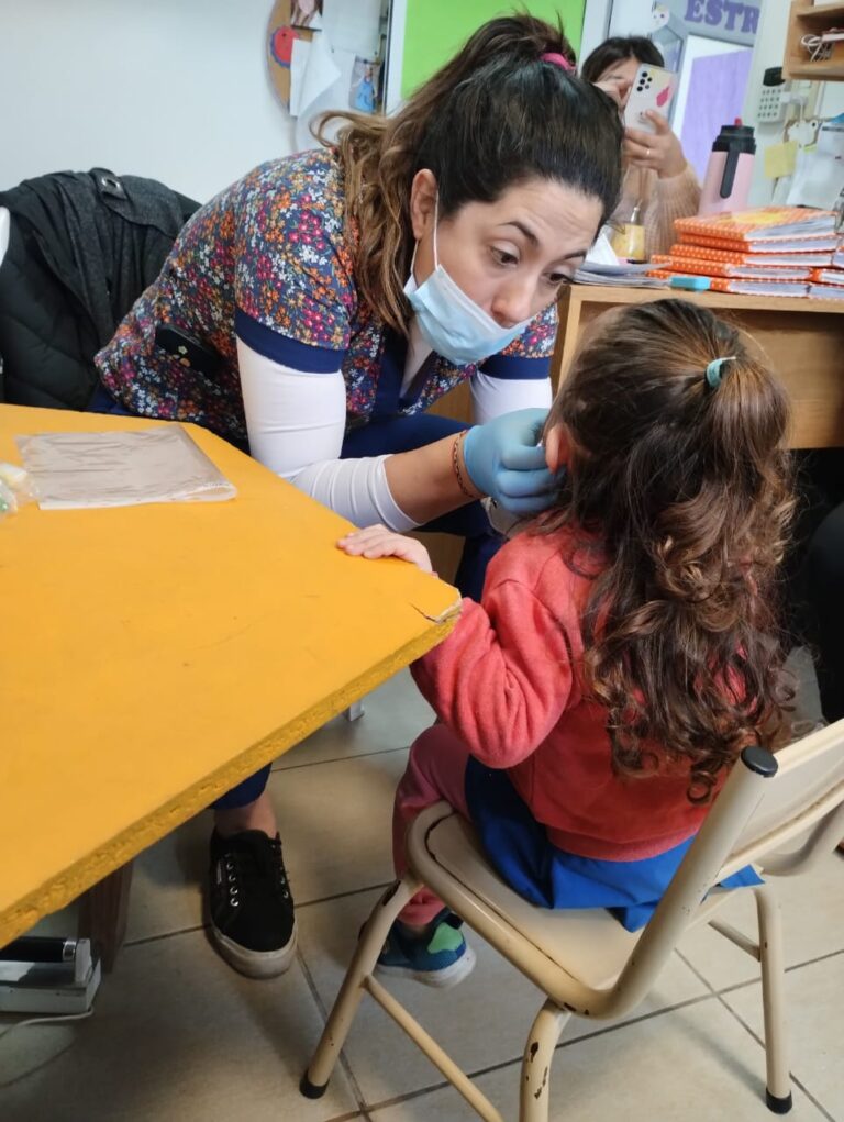 Secretaría de Salud continúa trabajando en las escuelas