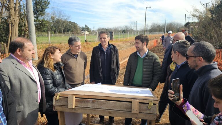 Ministro Katopodis y Ustarroz recorrieron avance de obra pluvial de 4km en Mercedes