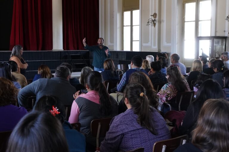 Compromiso y solidaridad: La comunidad educativa y el municipio se unen para mejorar las escuelas