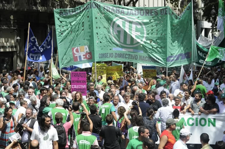 ATE anunció un nuevo paro de 24 horas para el 5 de diciembre en reclamo de una «recomposición salarial»