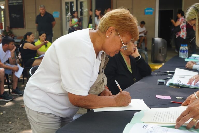 Se realizaron 194 firmas de escrituras para familias mercedinas