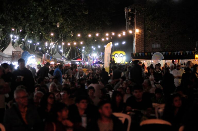 Fin de semana a pura Fiesta del Durazno