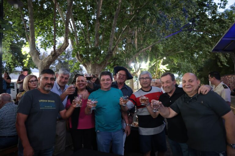 Se realizó el tradicional brindis con instituciones y el municipio
