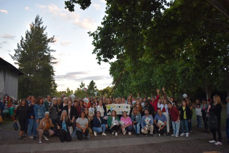 Brindis, teatro, feria y encuentro de fin de año para Adultos Mayores