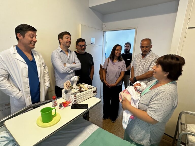 Intendente visitó a Melina, la primera mercedina del año
