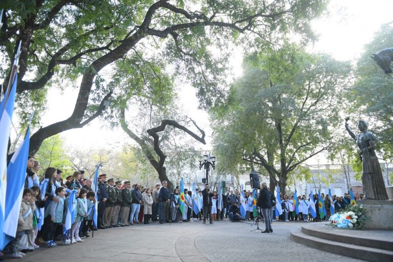 Se conmemoró un nuevo acto por el 25 de Mayo