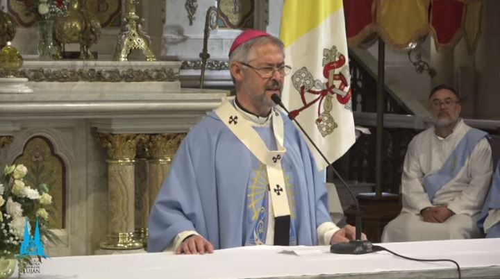 Piden oraciones por la salud del arzobispo Scheinig tras una cirugía