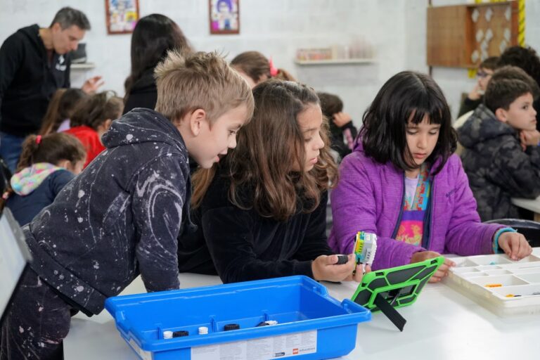 Cientos de familias disfrutan las vacaciones