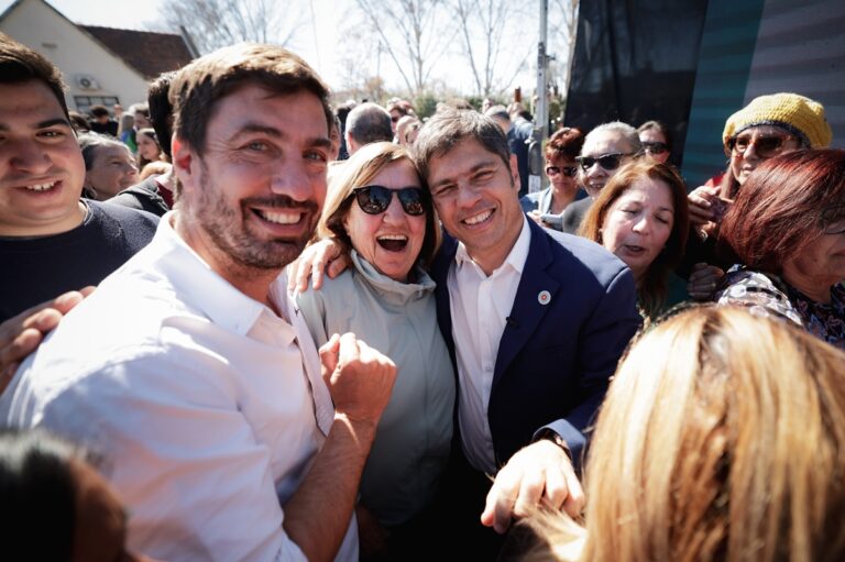 Kicillof visitó Mercedes y Luján y mantuvo encuentros con jubilados y personas con discapacidad