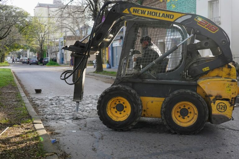 Reparación con corte de calzada en Avenida 17