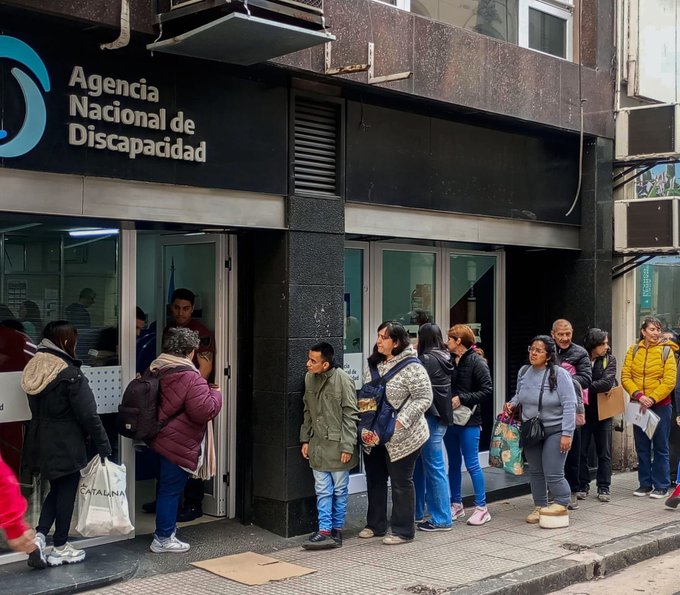 La Defensoría del Pueblo pidió la restitución urgente de pensiones no contributivas suspendidas a personas con discapacidad