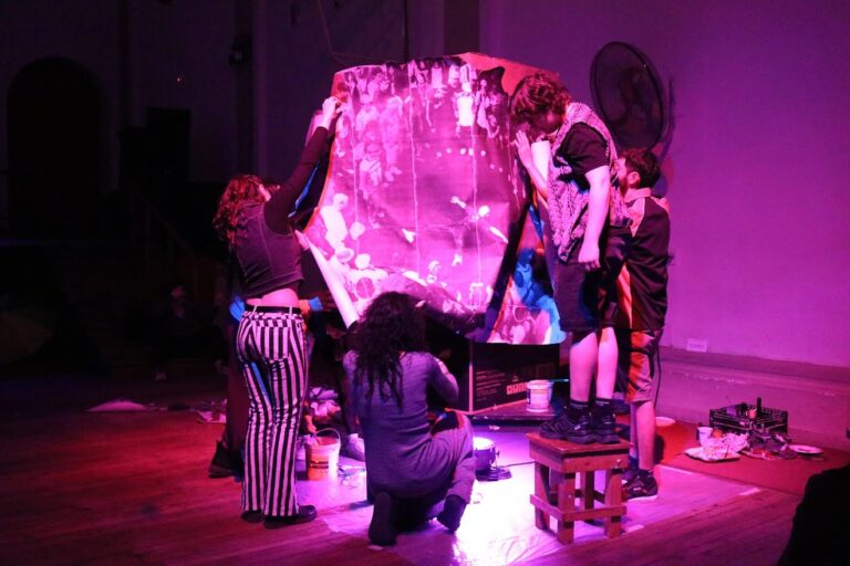 El ciclo de la Diversidad cultural cerró el año en el Teatro Argentino.