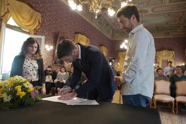 Ustarroz tomó juramento al nuevo Juez de faltas: Siro Rebagliati