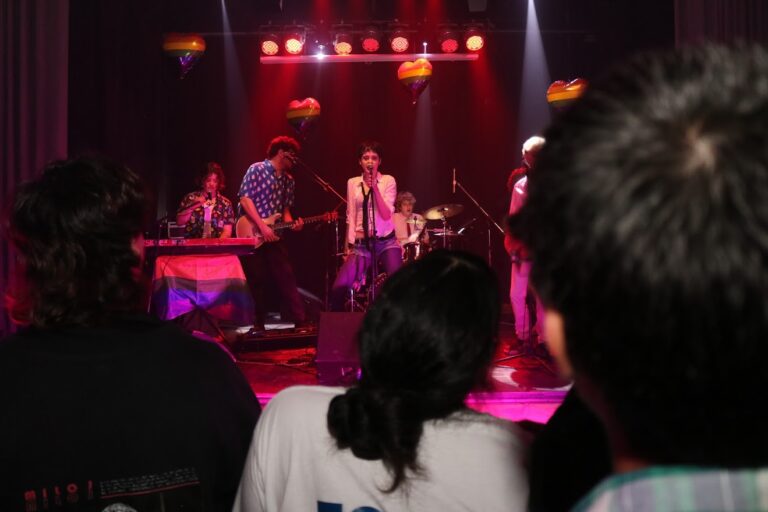 Gran noche del Orgullo con marcha, expos y una gran fiesta