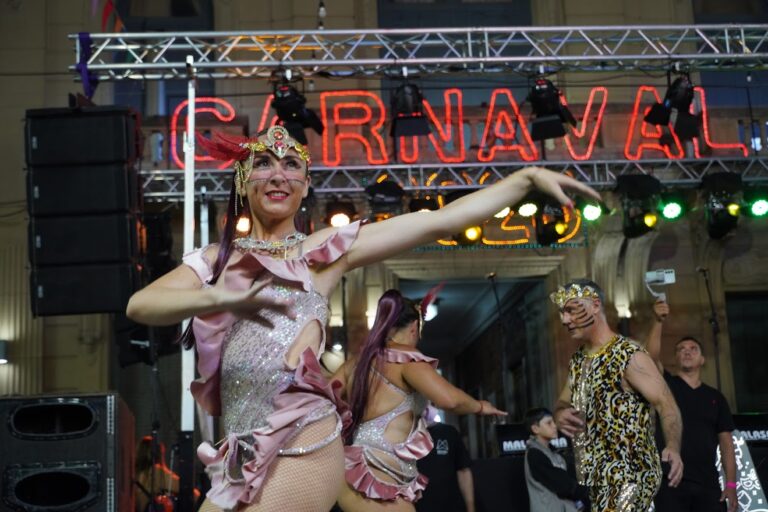 Comenzó el carnaval mercedino con una exitosa primera noche sobre la Avenida 29
